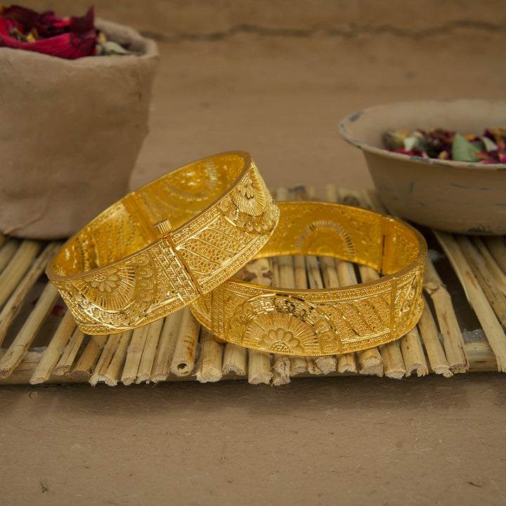 Nargish Bangles With Screw Gold Plated