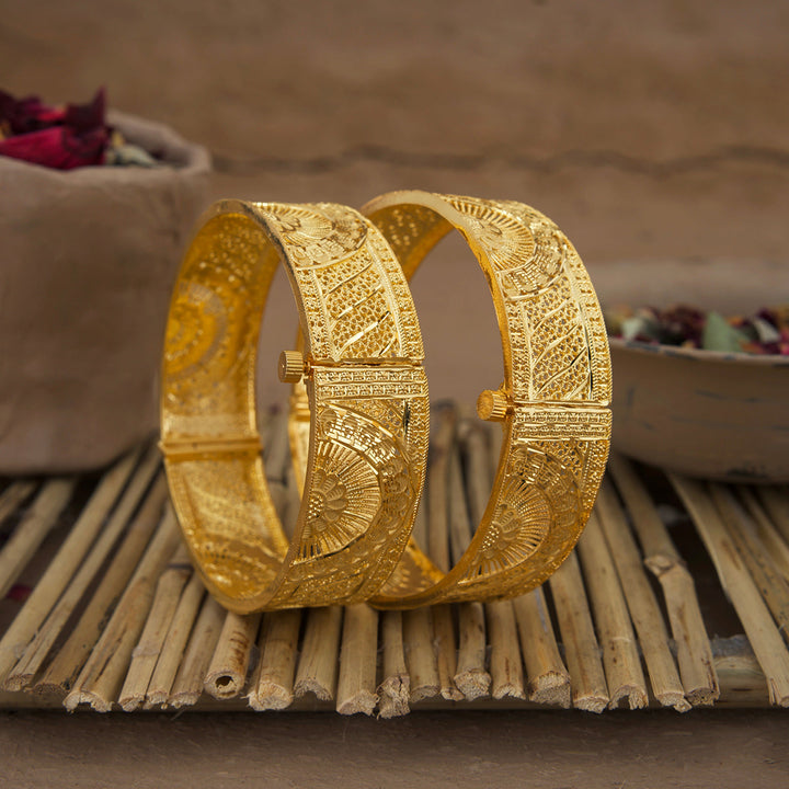 Nargish Bangles With Screw Gold Plated