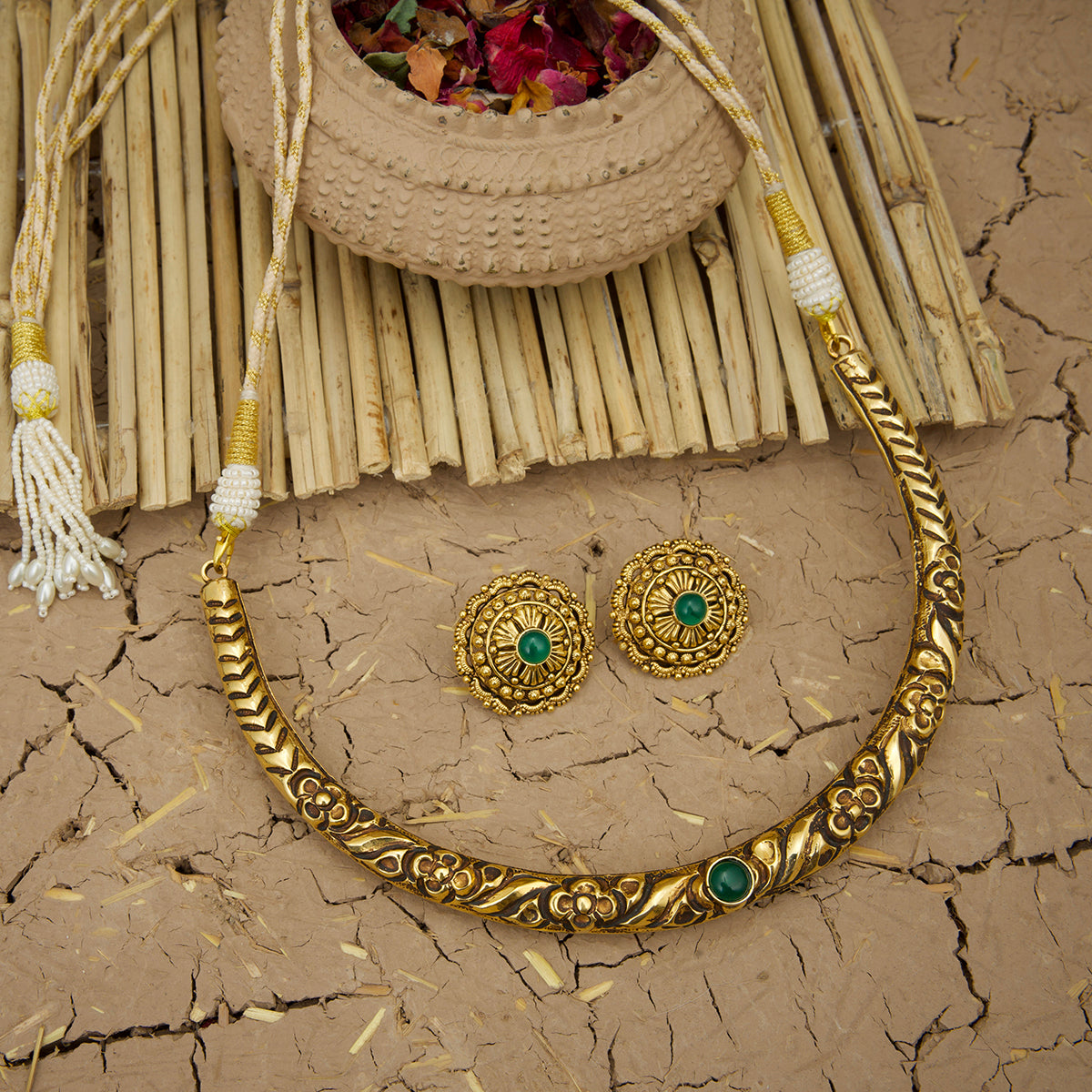 Surajmukhi Hasli set Handcrafted Gold Plated