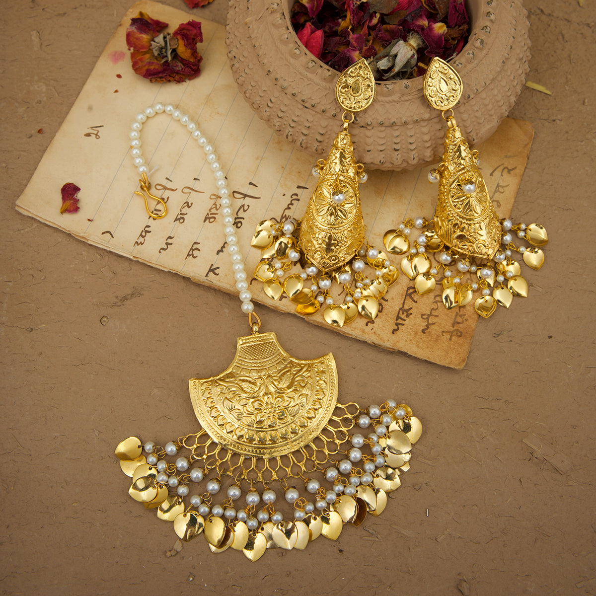 Naaz Hasli set Handcrafted Gold Plated