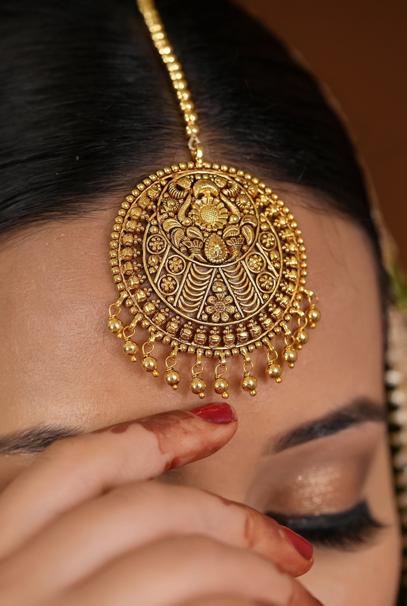 Zarina choker Earing Tikka Handcrafted Gold Plated