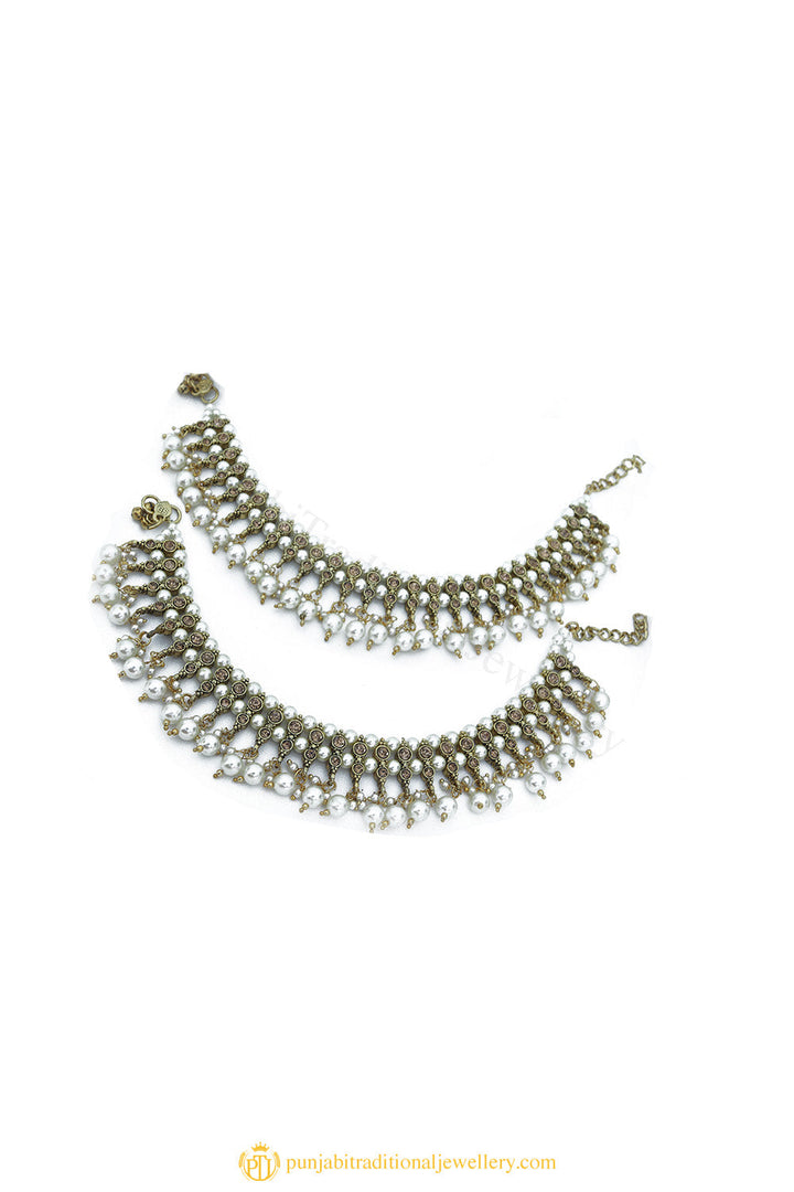 Gold Finished Payal by PTJ