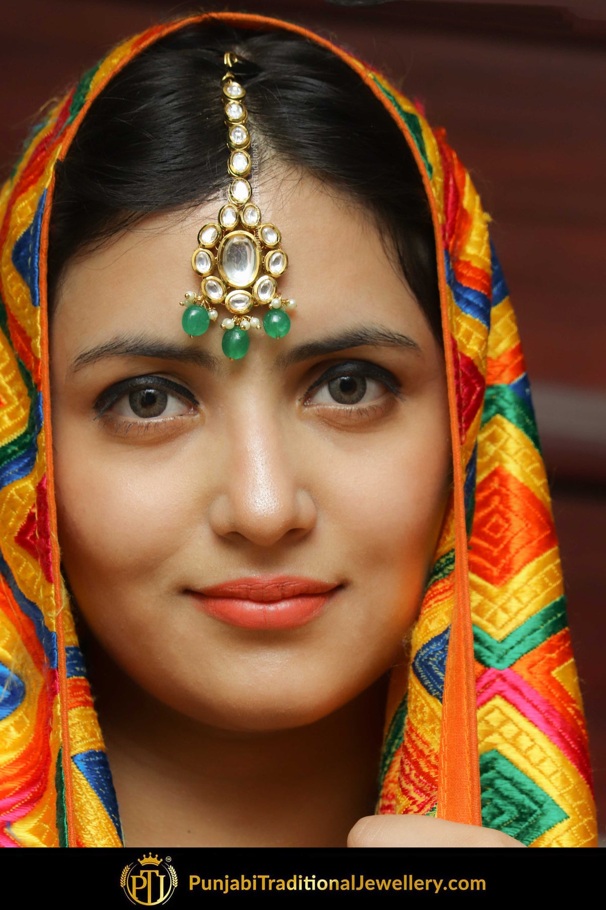 Gold Finished Kundan Emerald Tikka | Punjabi Traditional Jewellery Exclusive