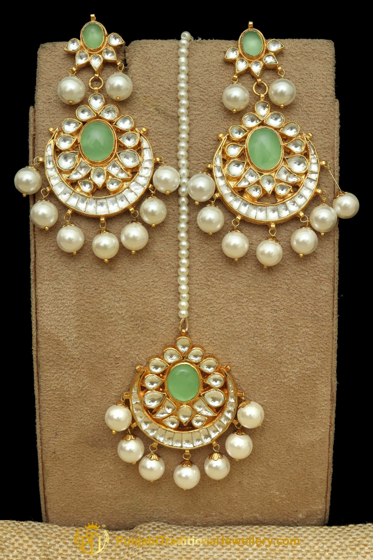 Emerald Kundan Earring Tikka Set | Punjabi Traditional Jewellery Exclusive