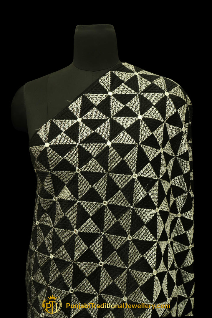 Pure Phulkari Dupatta With Golden & Black Color By Punjabi Traditional Jewellery