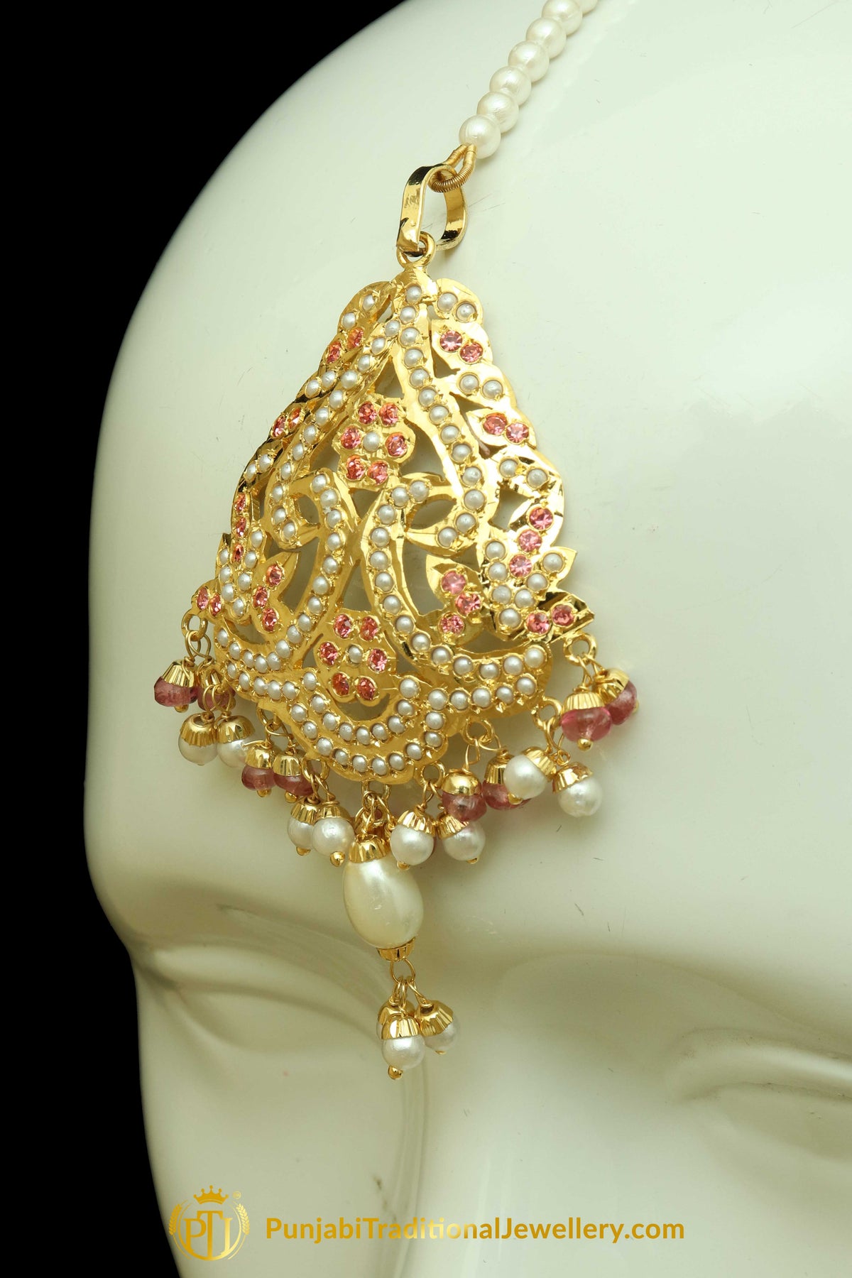 Pink Jadau Pearl Earring Tikka Set By Punjabi Traditional Jewellery