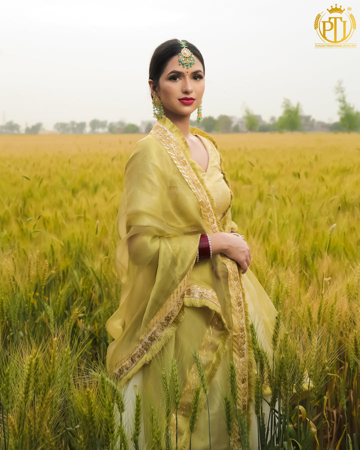 Emerald Kundan Earring Tikka Set | Rawayat by Punjabi Traditional Jewellery