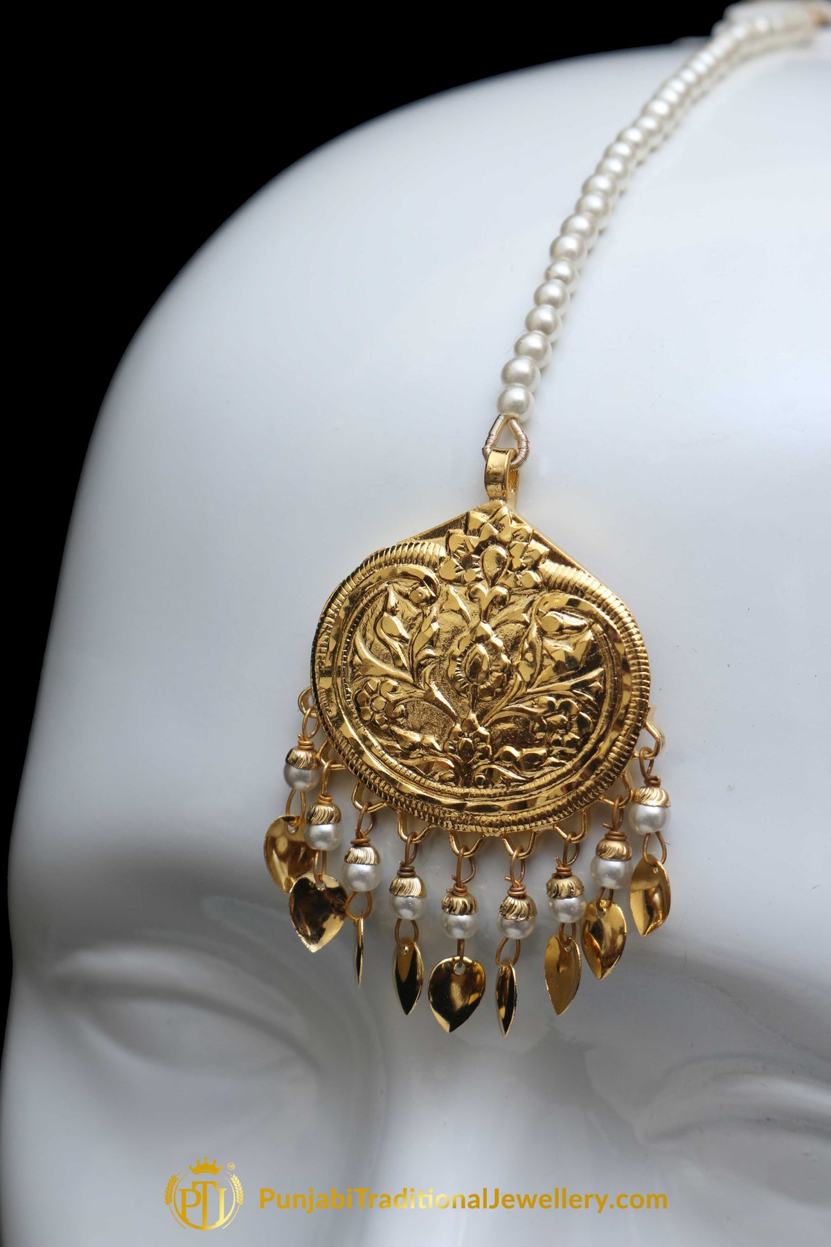 Golden Pippal Patti Earring Tikka Set By Punjabi Traditional Jewellery