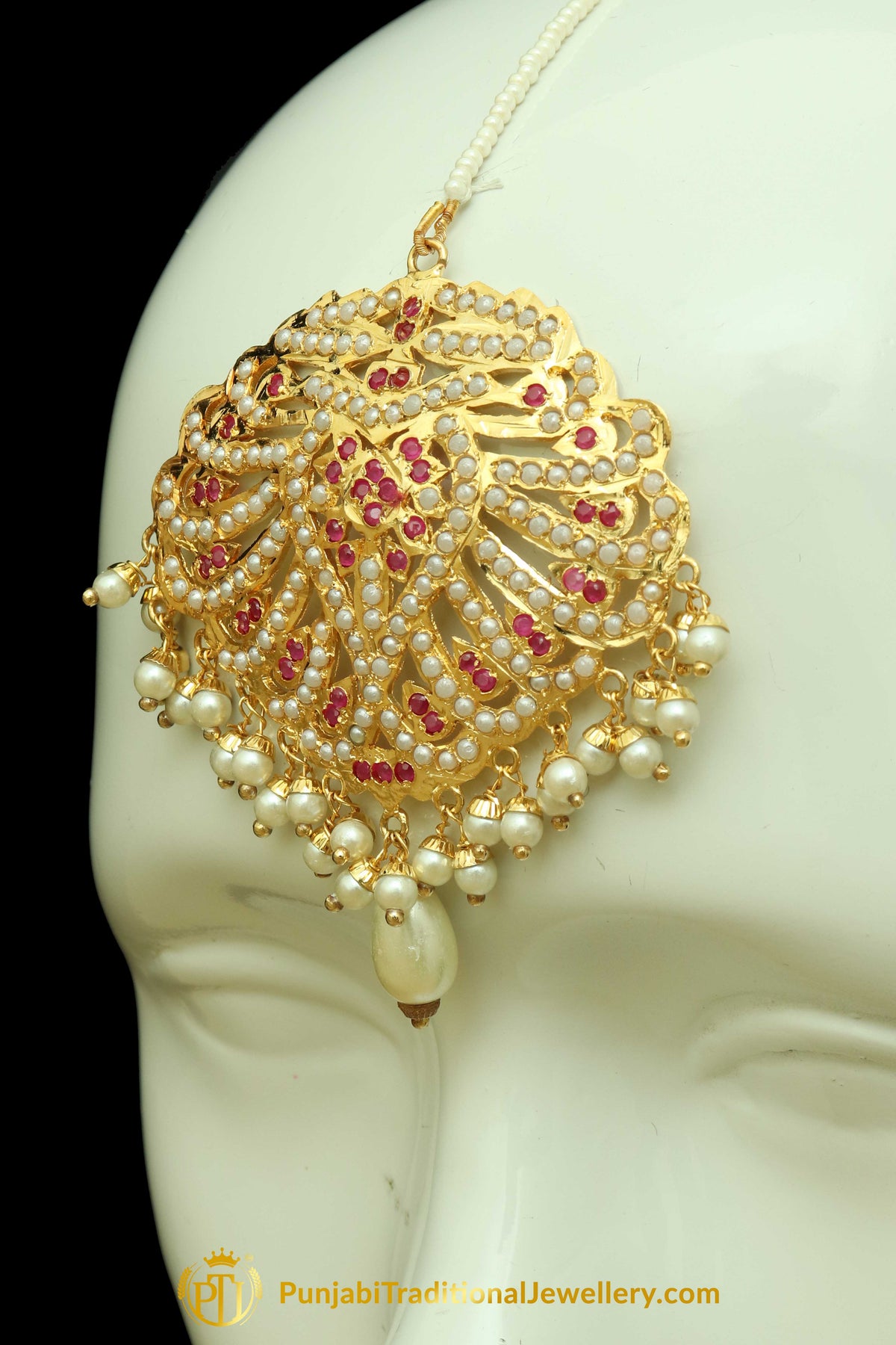 Red Jadau Pearl Earring Tikka Set By Punjabi Traditional Jewellery