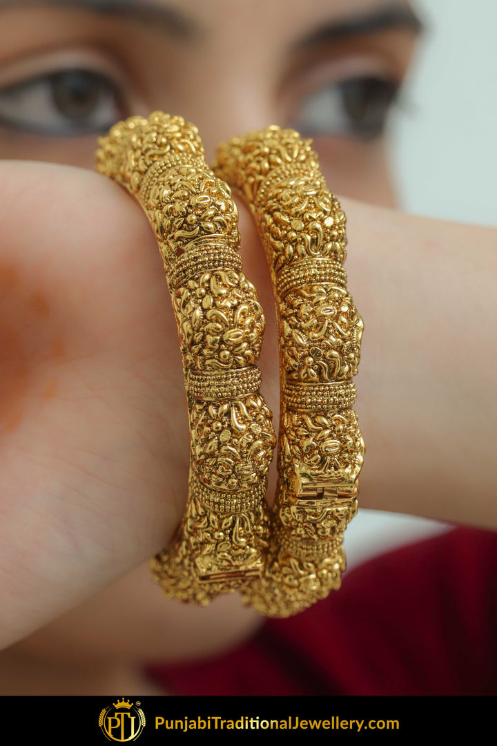 Farheen Antique Gold Finished Gokhdu Openable Karra Bangles (Pair)| Punjabi Traditional Jewellery Exclusive