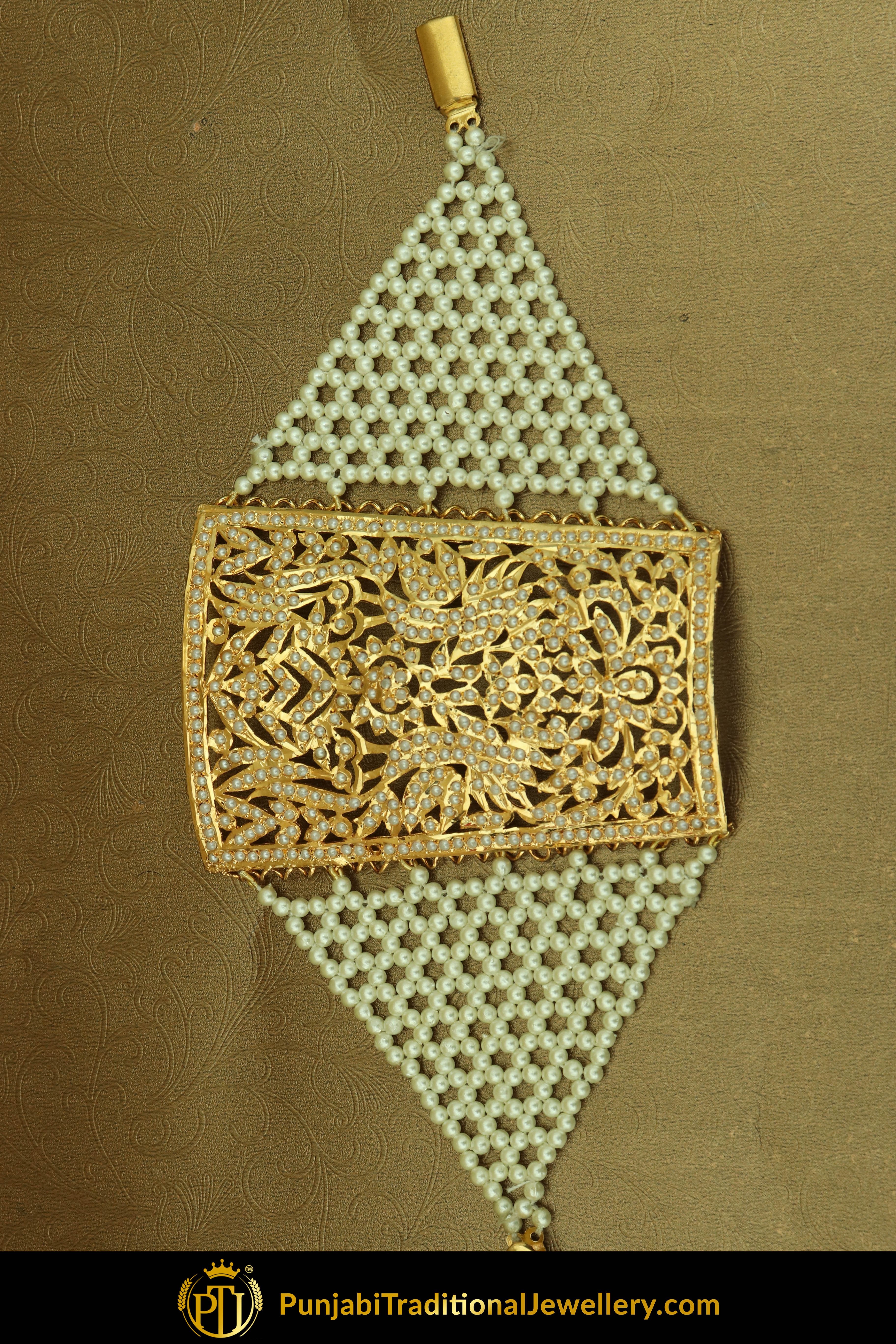 Gold jadau bracelet clearance
