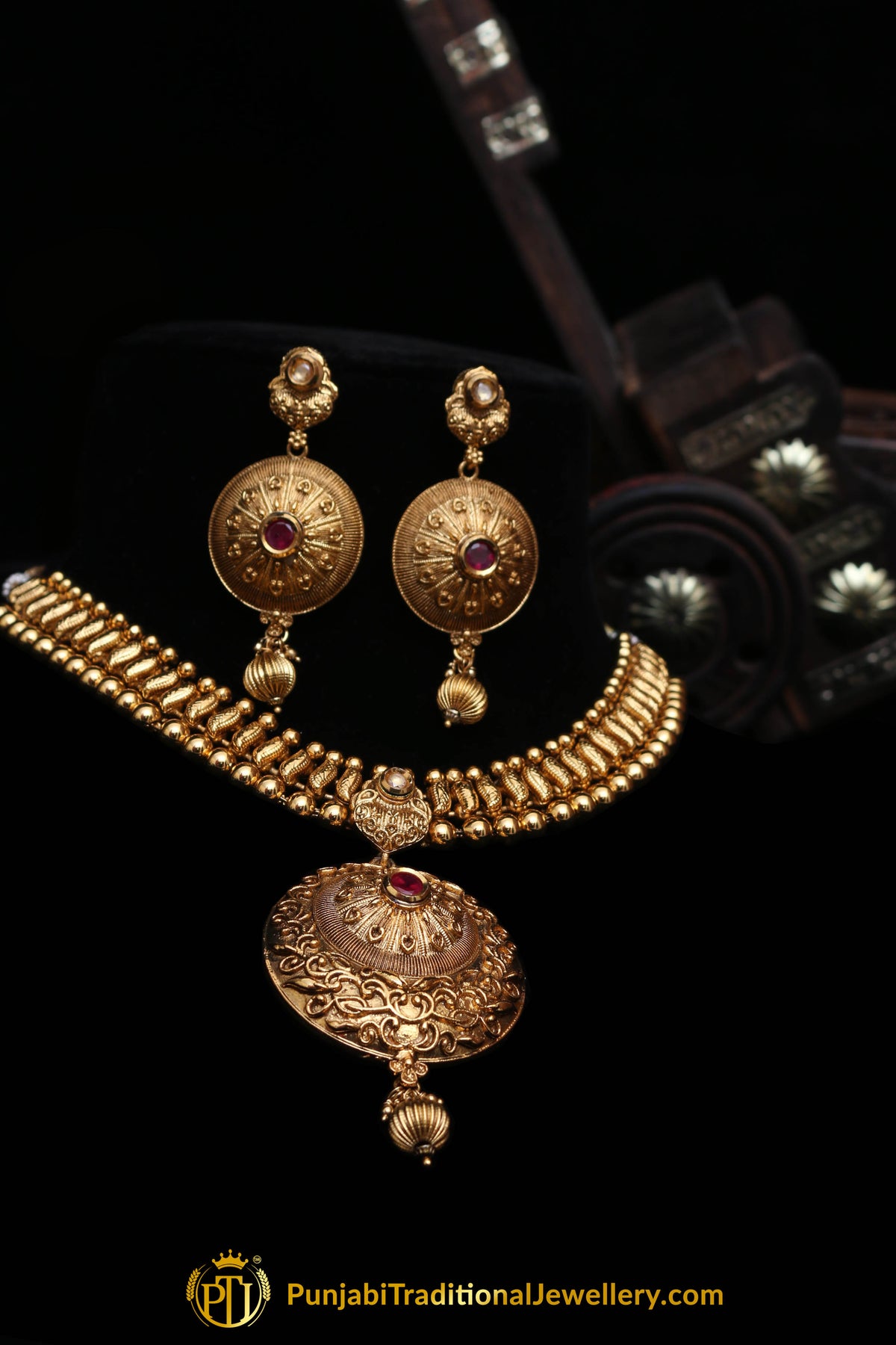 Nawazish Red Antique Gold Necklace Set By Punjabi Traditional Jewellery