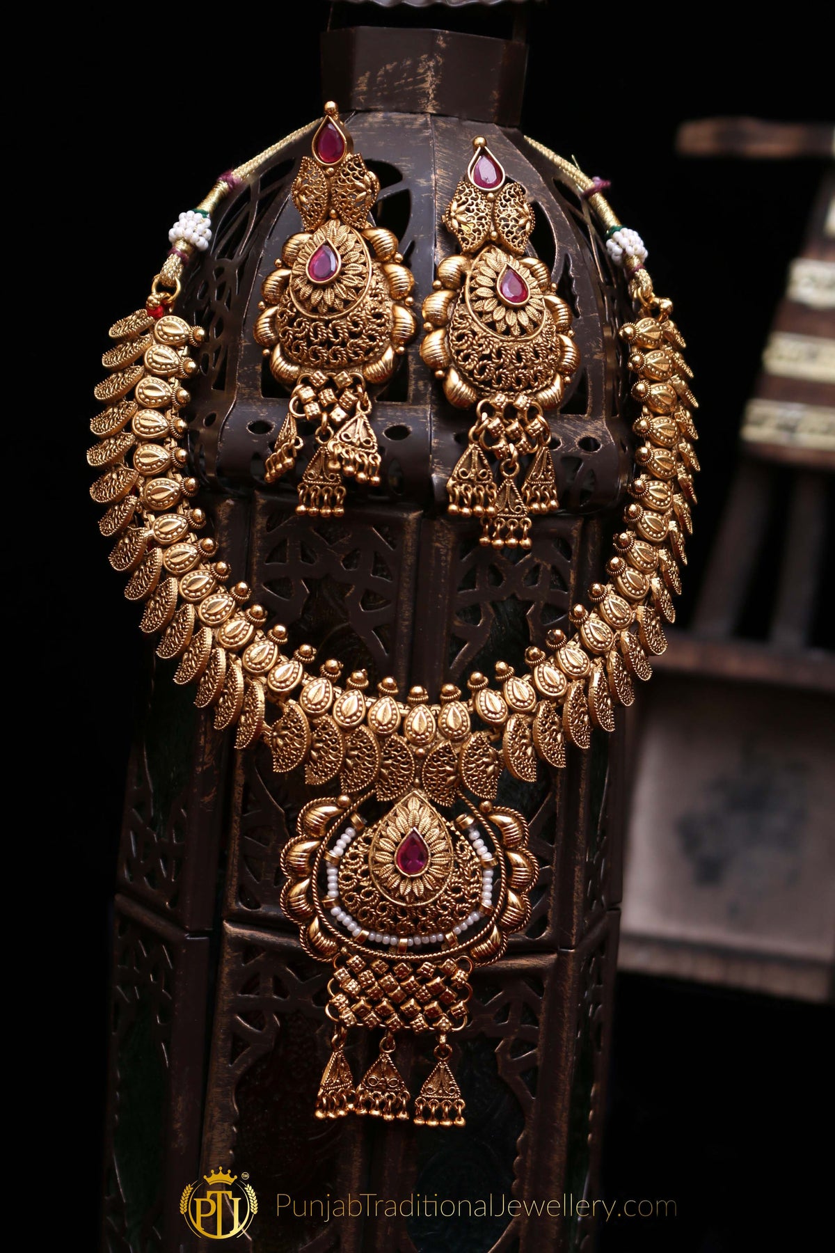Red Antique Gold Necklace Set By Punjabi Traditional Jewellery