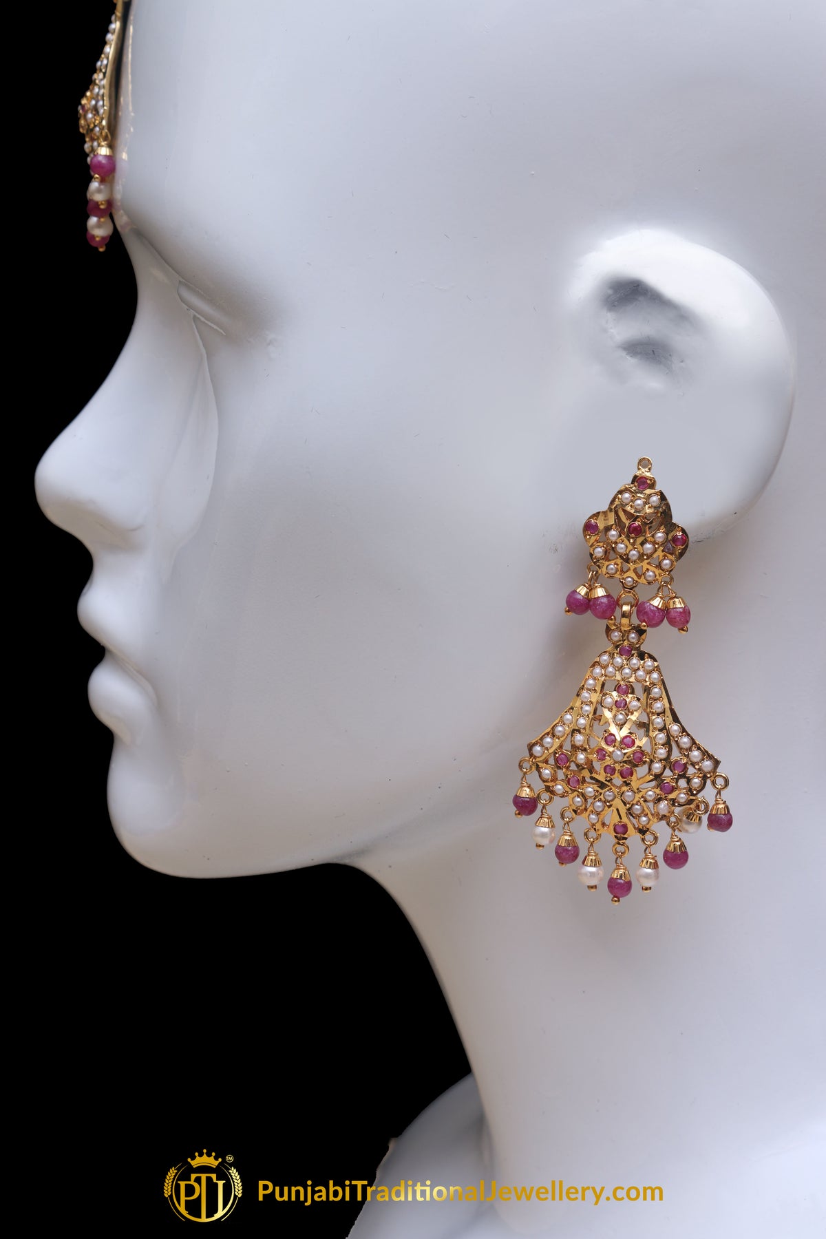 Pink Jadau Pearl Earring Tikka Set By Punjabi Traditional Jewellery