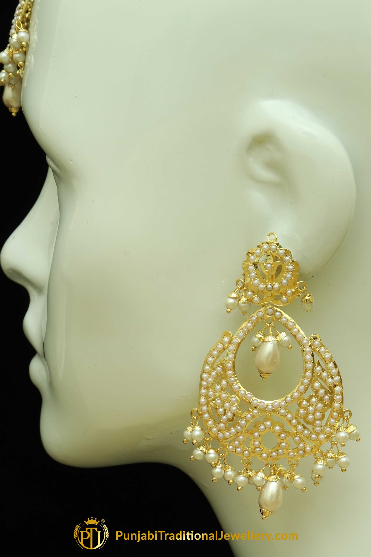 Gold Finished White Jadau Earring Tikka Set By Punjabi Traditional Jewellery