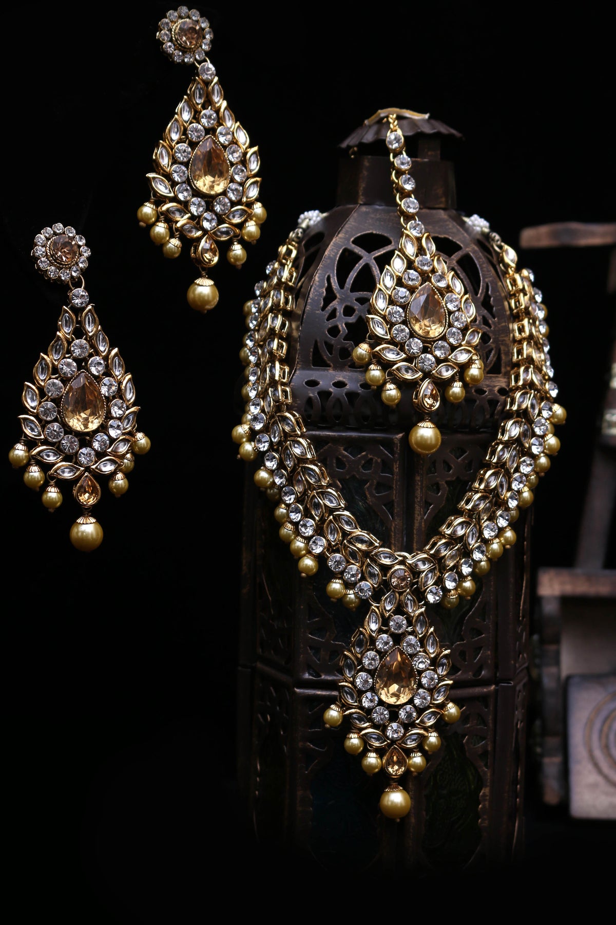 White & Golden Kundan Necklace Set By Punjabi Traditional Jewellery