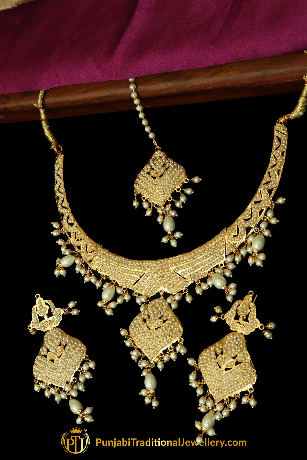 White Jadau Pearl Necklace Set By Punjabi Traditional Jewellery