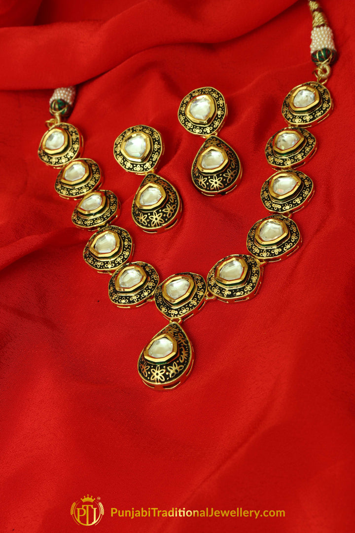 Antique Gold Finished Kundan Necklace Set By Punjabi Traditional Jewellery