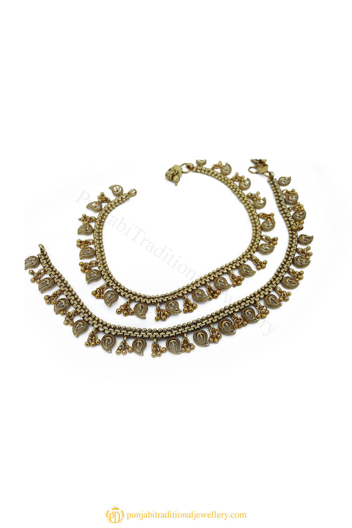 Gold Finished Payal by PTJ