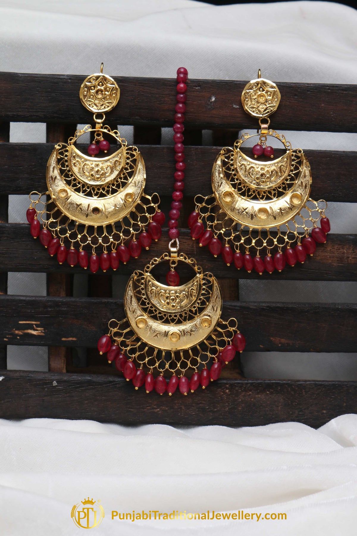 Red Gold Plated Earring Tikka Set By Punjabi Traditional Jewellery