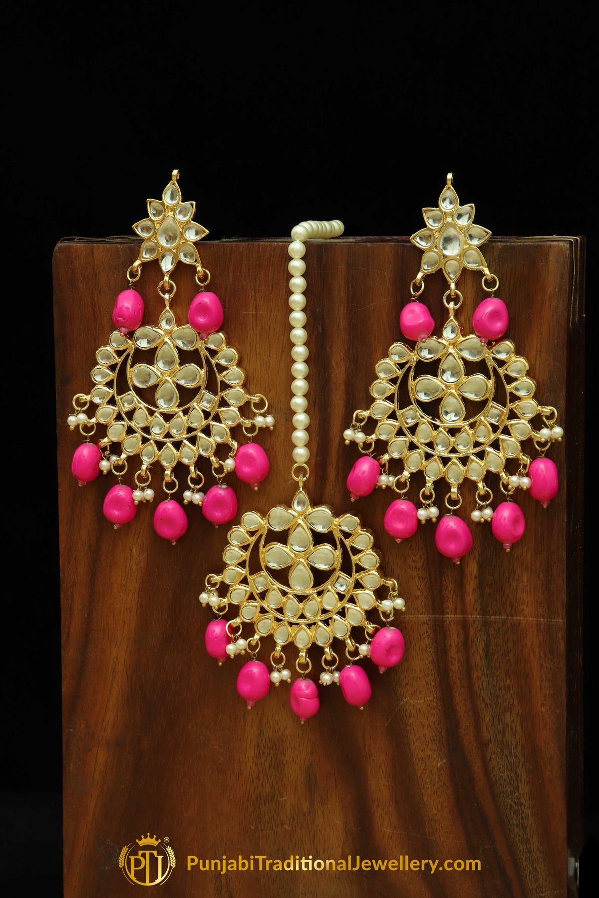Pink Kundan Earring Tikka Set By Punjabi Traditional Jewellery