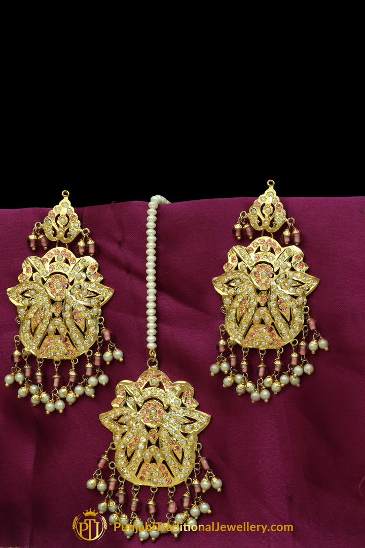 Pink Jadau Pearl Earring Tikka Set By Punjabi Traditional Jewellery