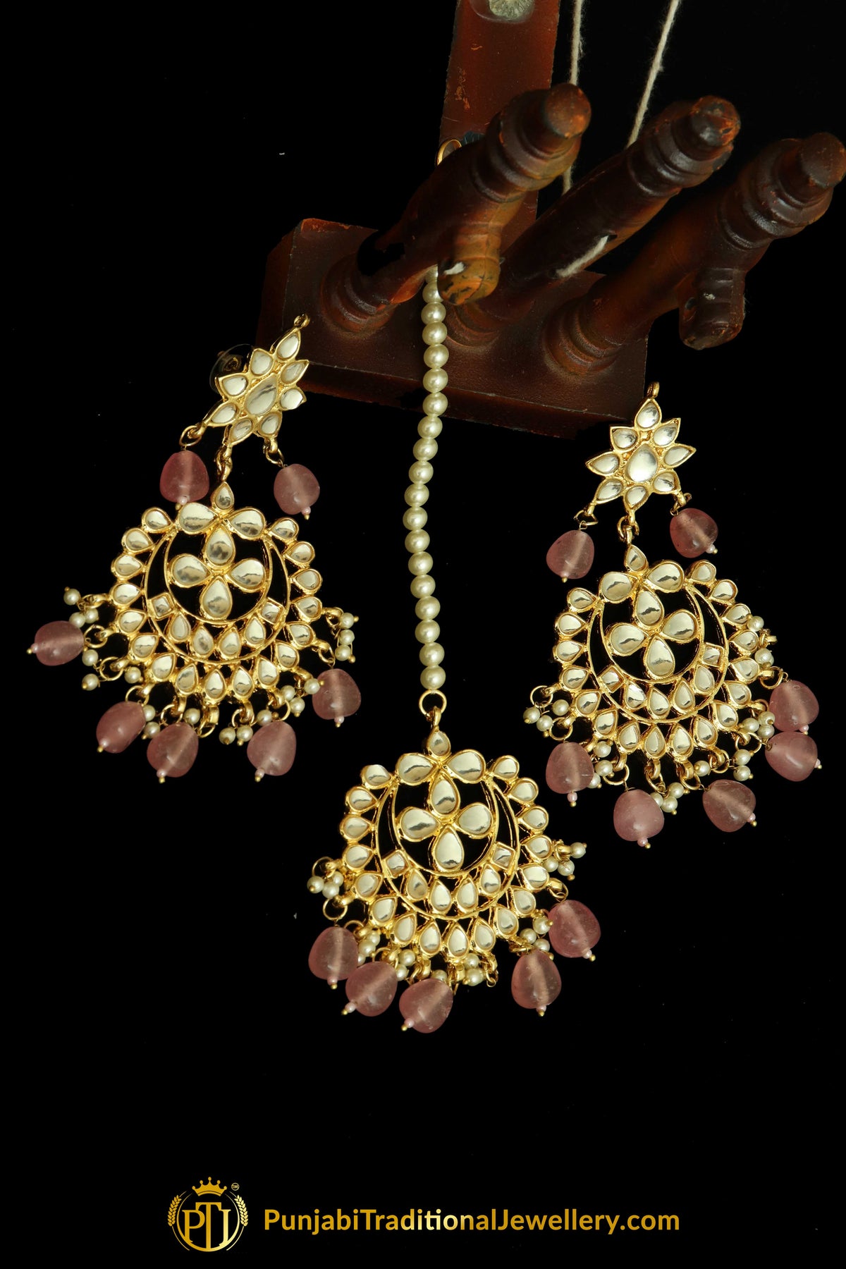 Pink Kundan Earring Tikka Set By Punjabi Traditional Jewellery