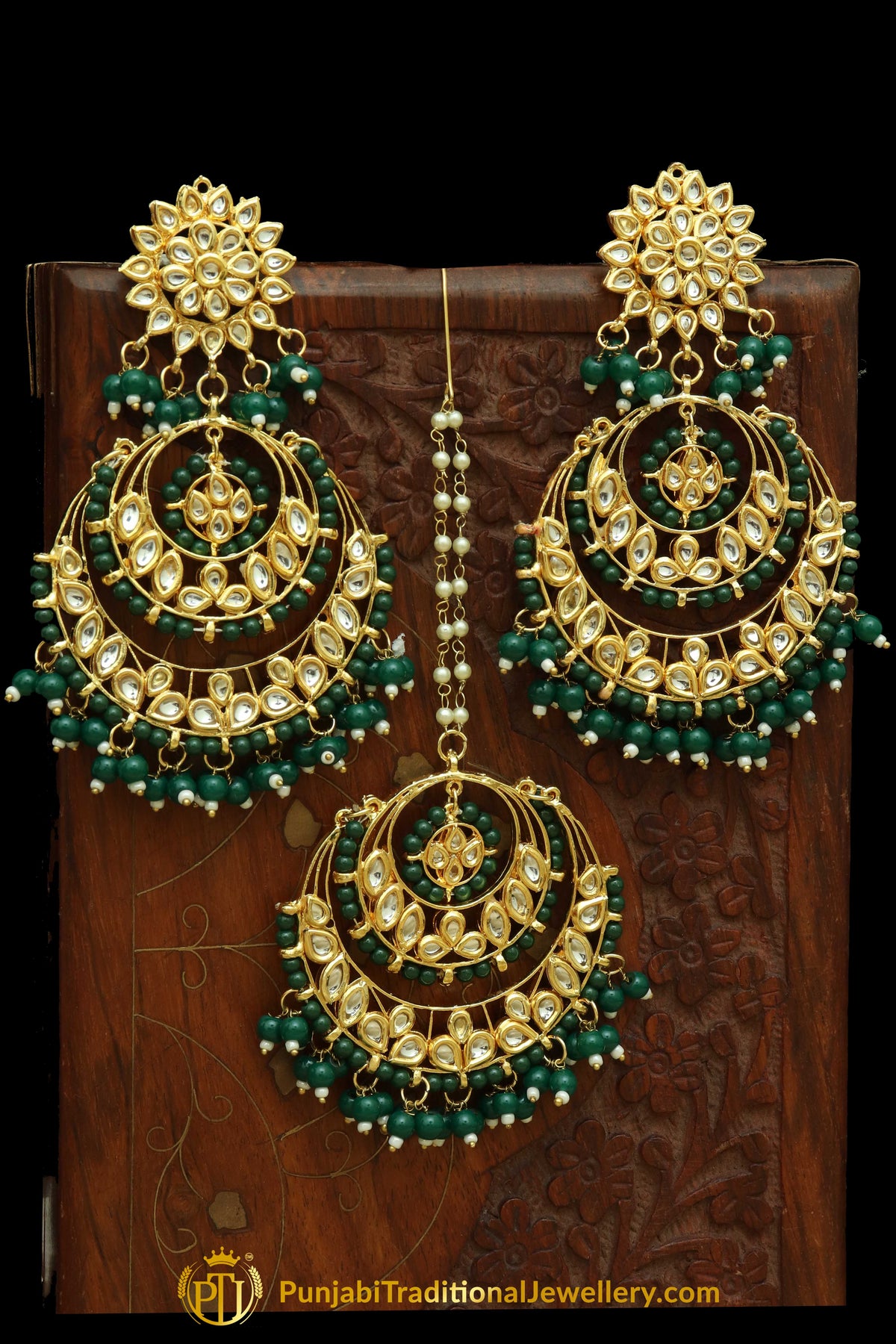 Green Kundan Earring Tikka Set By Punjabi Traditional Jewellery