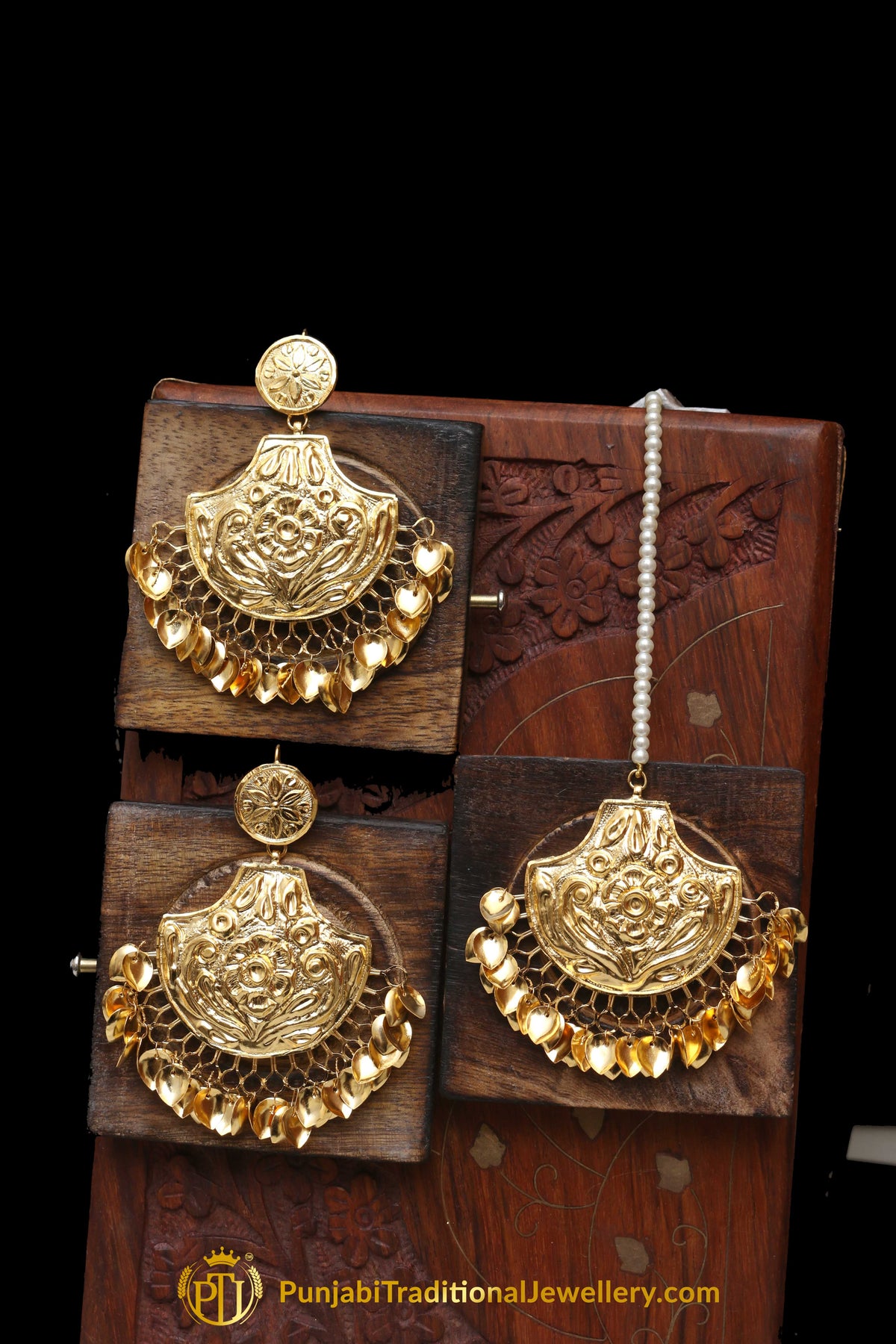 Golden Pippal Patti Earring Tikka Set By Punjabi Traditional Jewellery