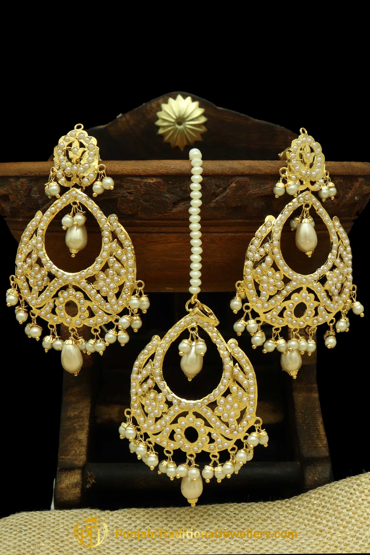 Gold Finished White Jadau Earring Tikka Set By Punjabi Traditional Jewellery