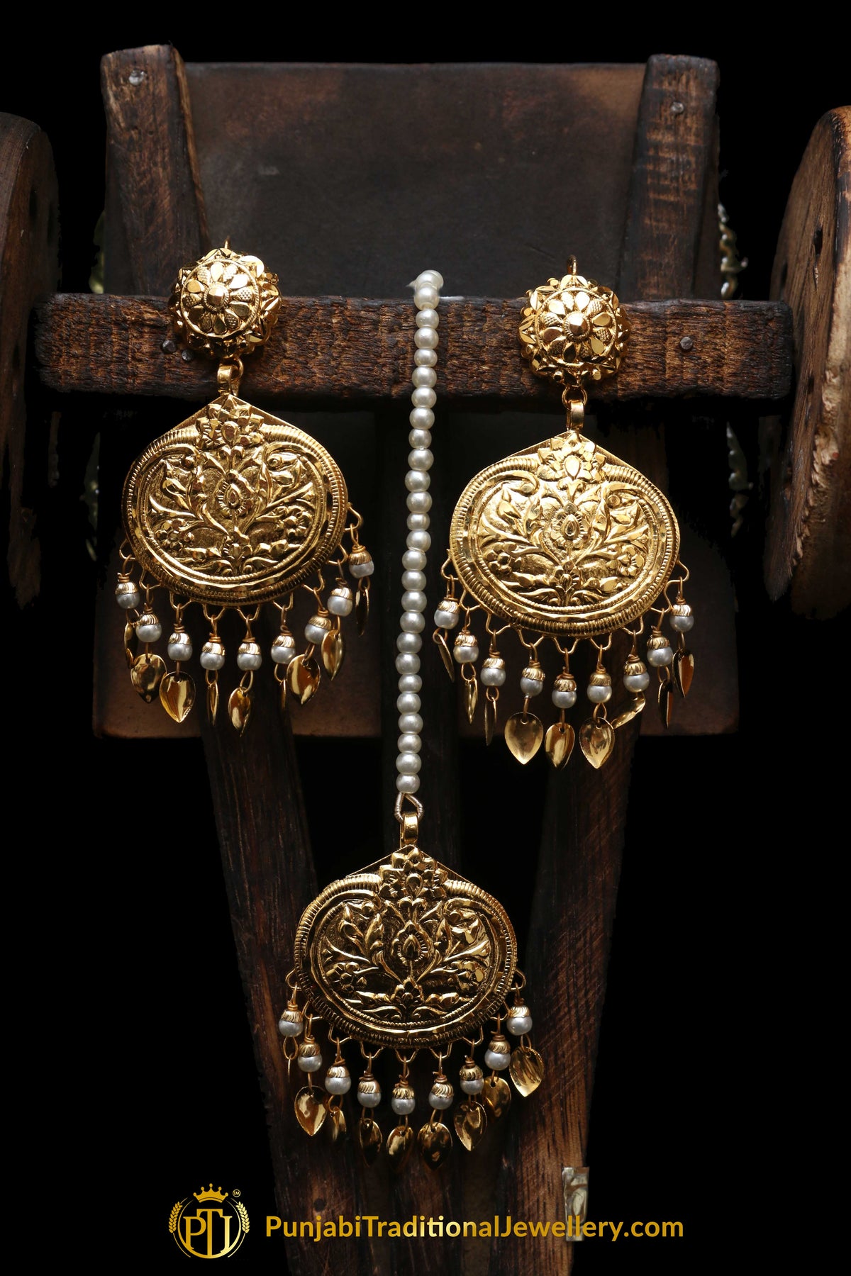 Golden Pippal Patti Earring Tikka Set By Punjabi Traditional Jewellery