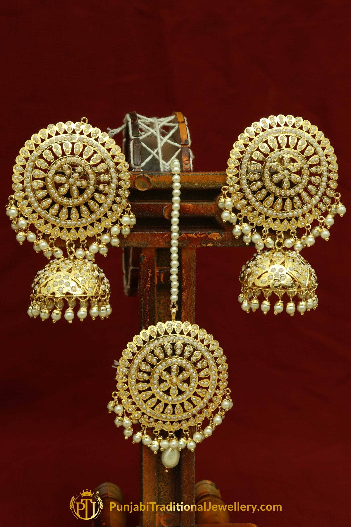 Gold Finished White Jadau Earring Tikka Set By Punjabi Traditional Jewellery