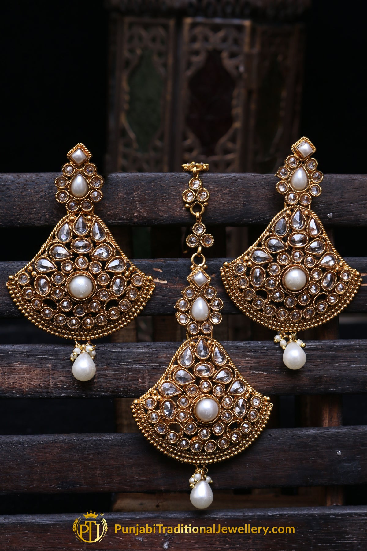 White Pearl Polki Earring Tikka Set By Punjabi Traditional Jewellery