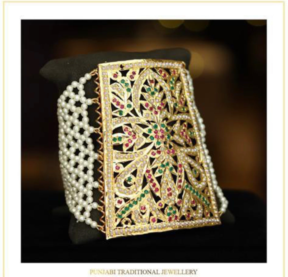 Kundan Necklace earring tika, Pista Set with Kundan Head Band & Jadau Hand Piece