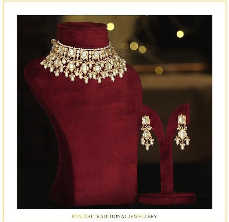 Gold Finished Kundan Choker Set & Golden chain Earr